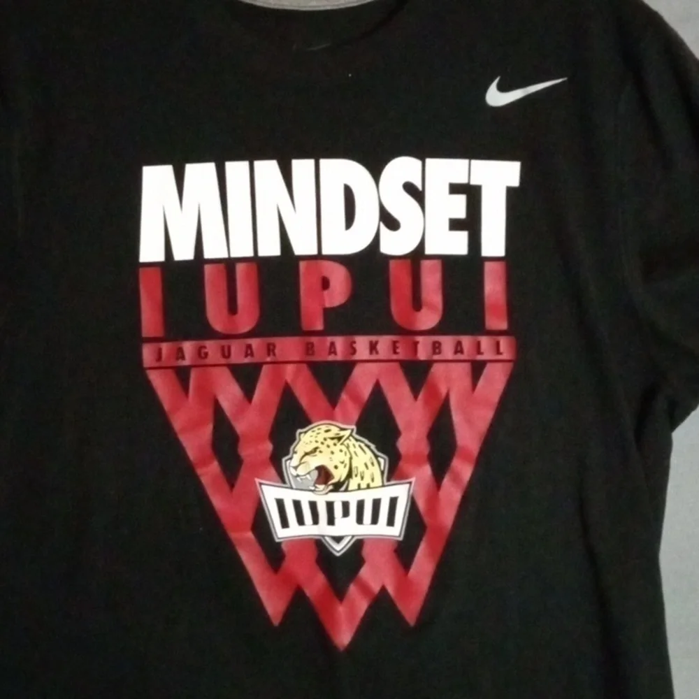 Nike Dri Fit tshirts Size L Black IUPUI Basketball Pre-owned - Picture 2 of 8